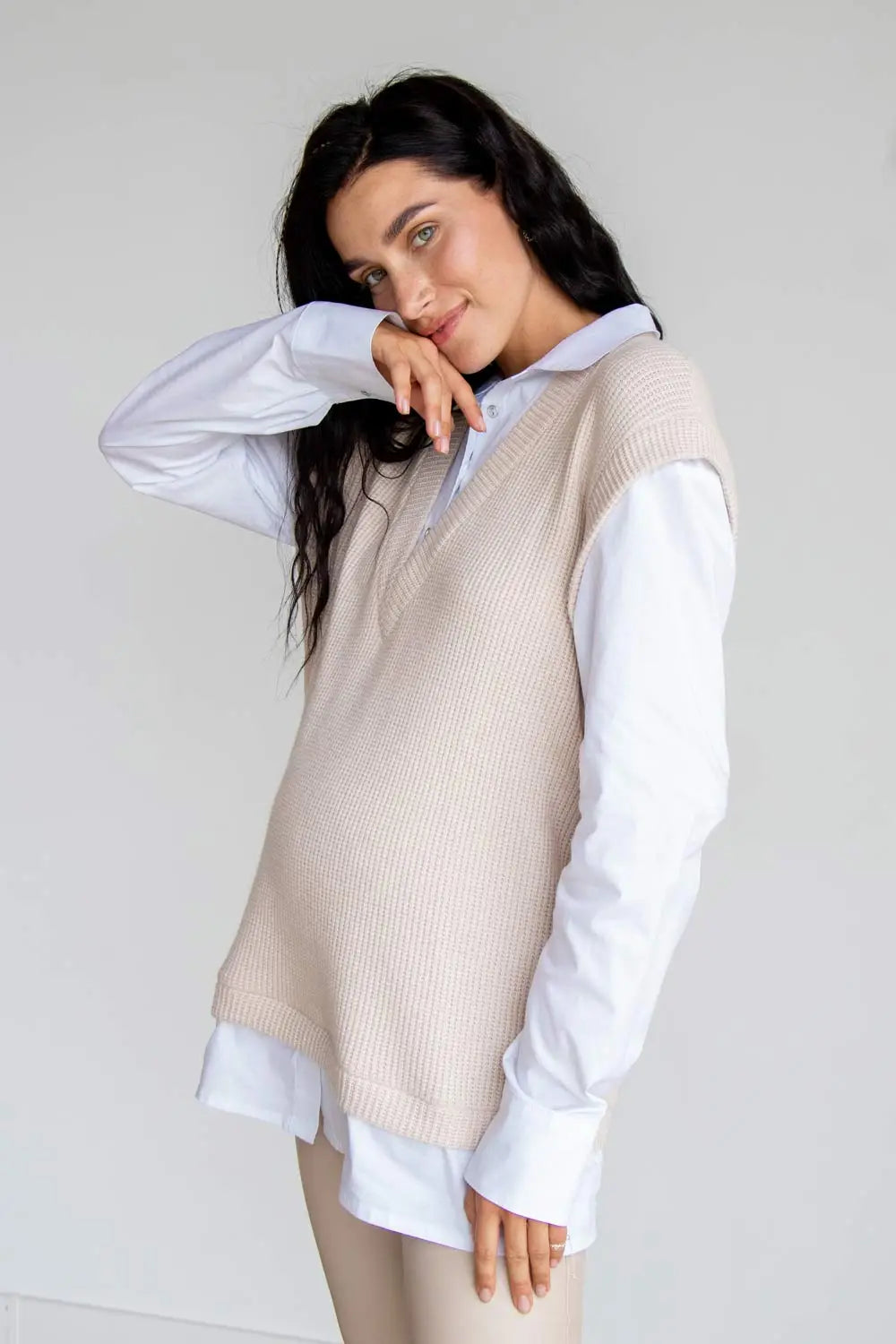 Soft Sleeveless Knitted Sweater with 2-in-1 Shirt for Pregnant Women 4367142