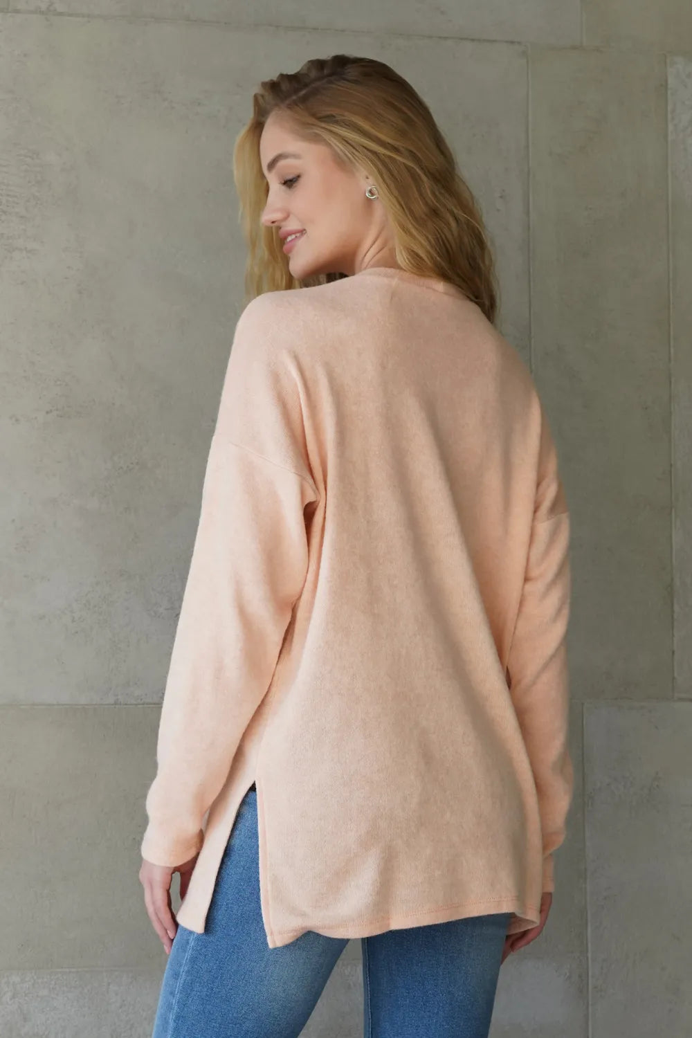 Stylish and Warm Sweater for Pregnant and Nursing Moms 4483155