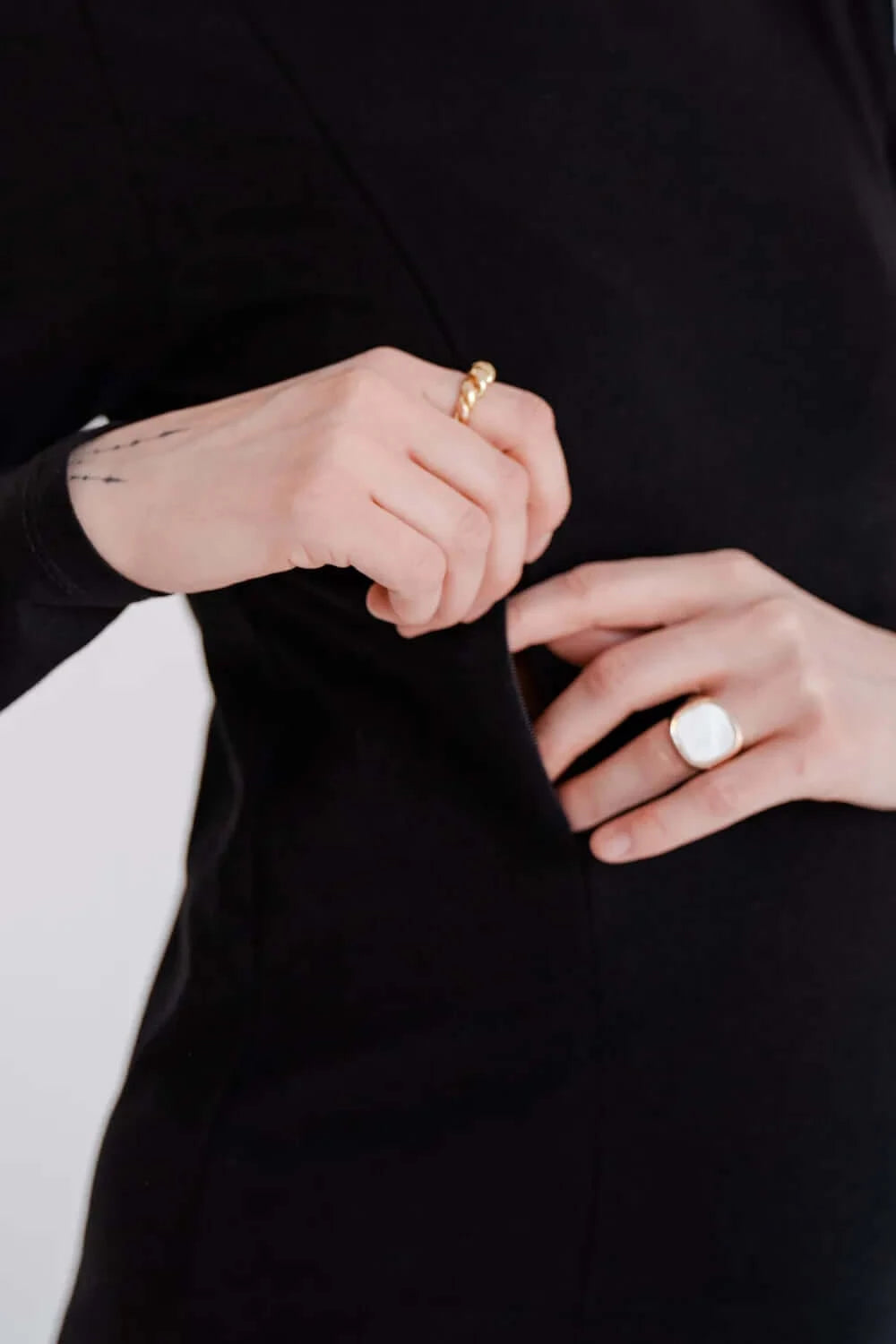 Basic Long Sleeve Cotton Sweater for Pregnant and Nursing Moms 4374041