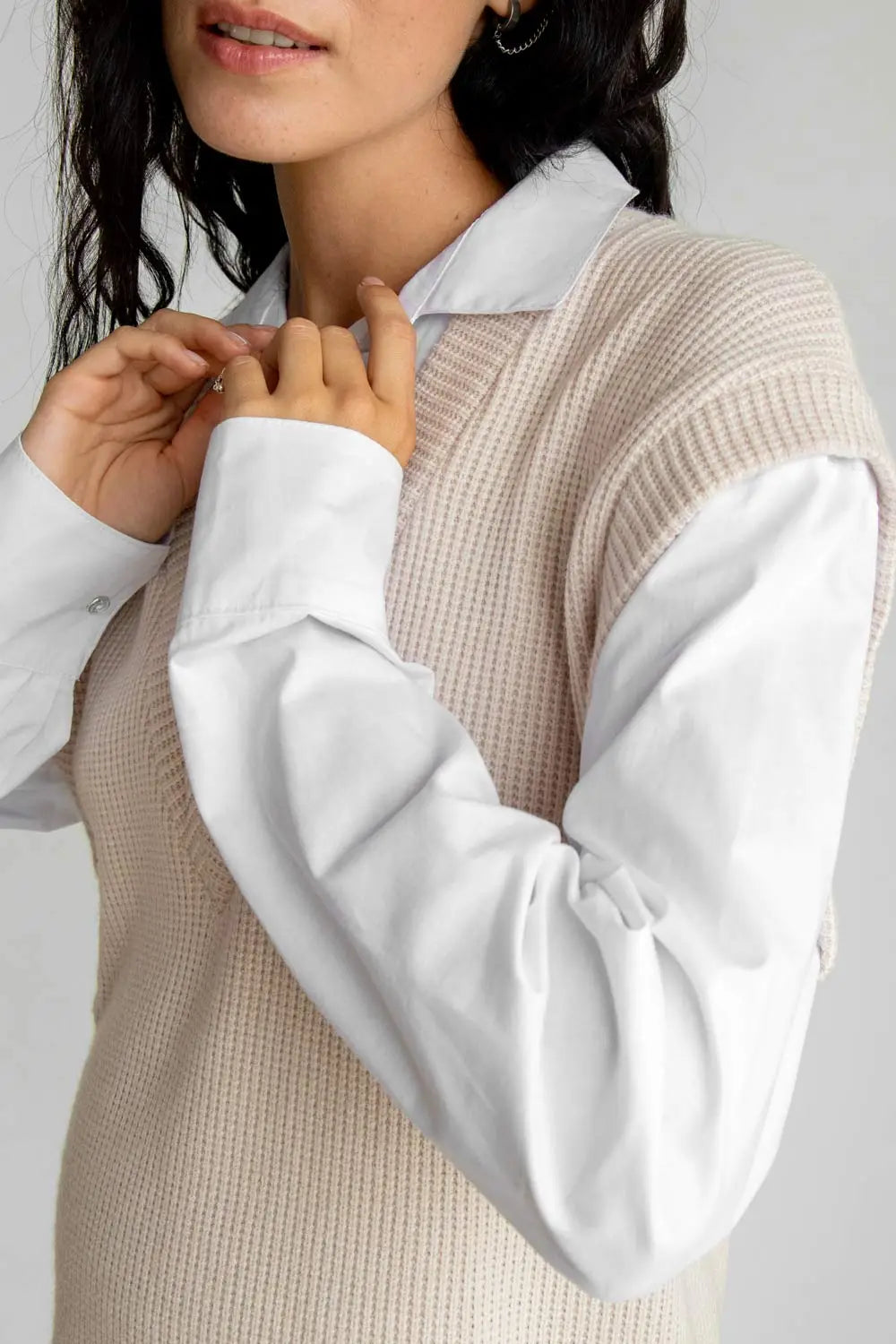 Soft Sleeveless Knitted Sweater with 2-in-1 Shirt for Pregnant Women 4367142