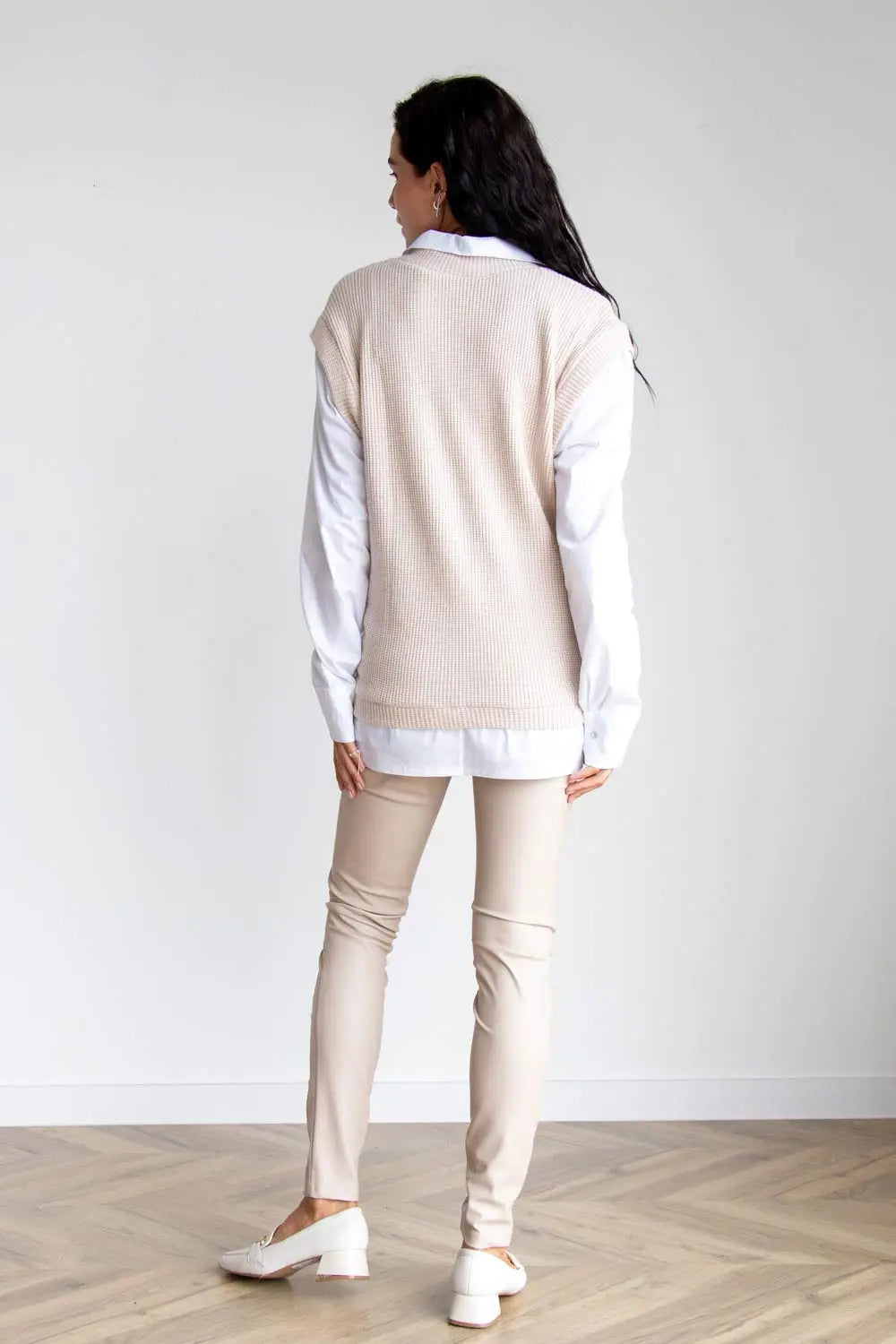 Soft Sleeveless Knitted Sweater with 2-in-1 Shirt for Pregnant Women 4367142