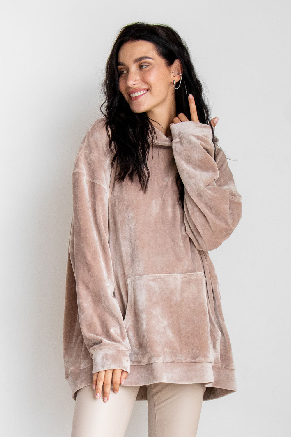 Soft and Warm Plush Oversized Hoodie for Pregnant and Nursing Moms 4460150